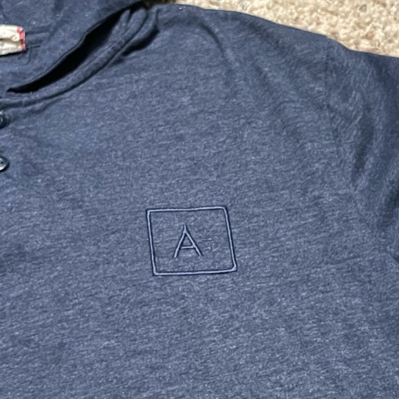 MEN’S HOODED LONG SLEEVE - Picture 2 of 5